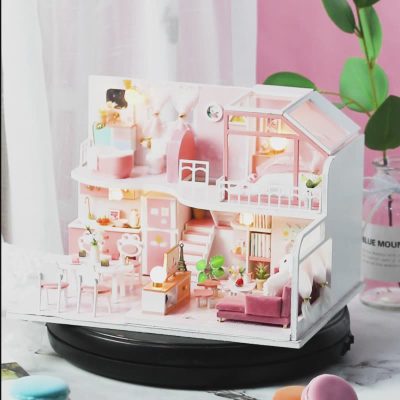 Small gift wooden doll house (4)