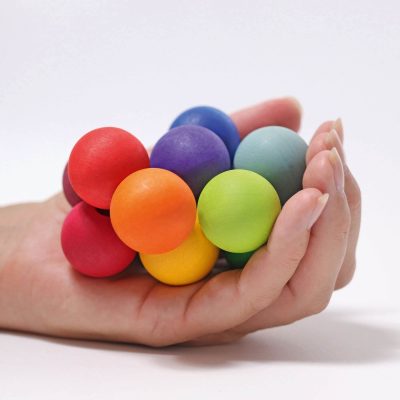 Spherical wooden baby teething toy (1)